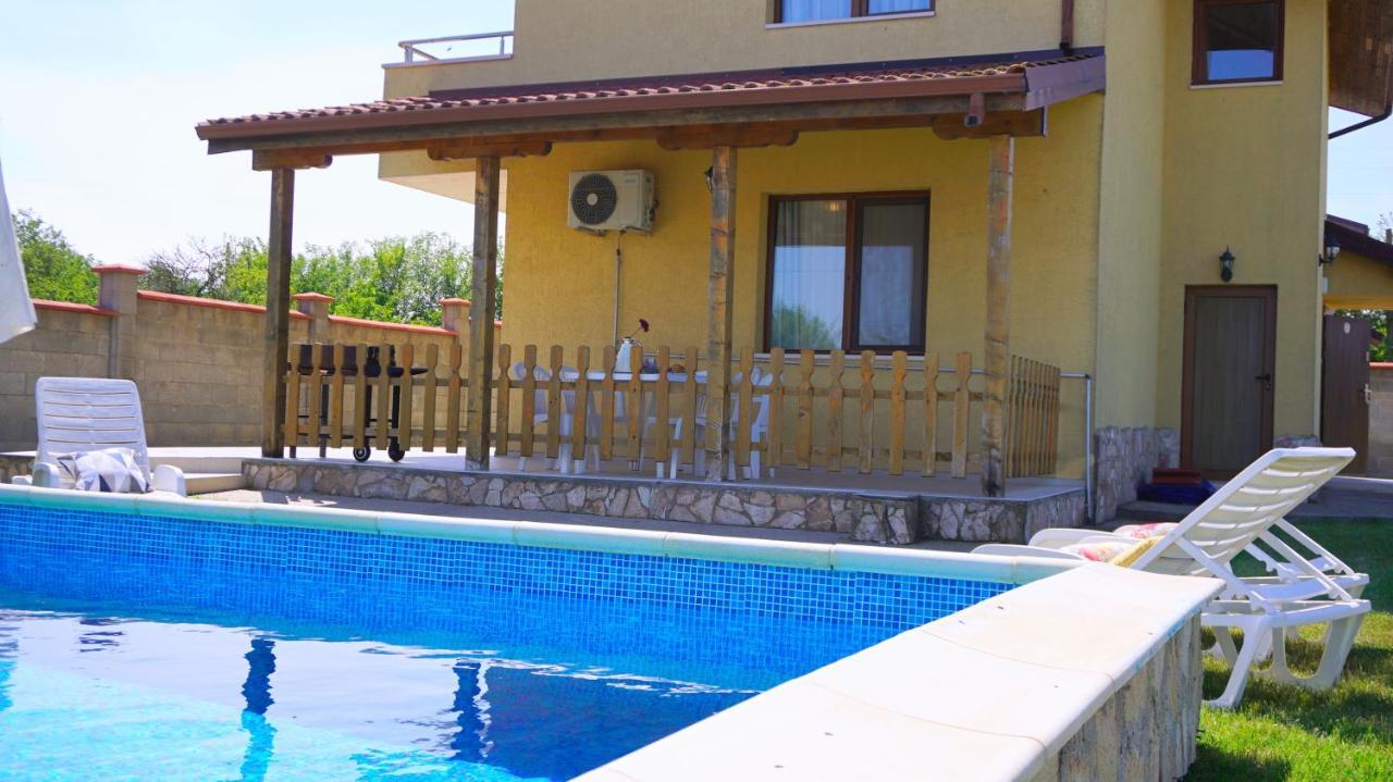 Вила Делфин - villa Delfin Болгарево Экстерьер фото